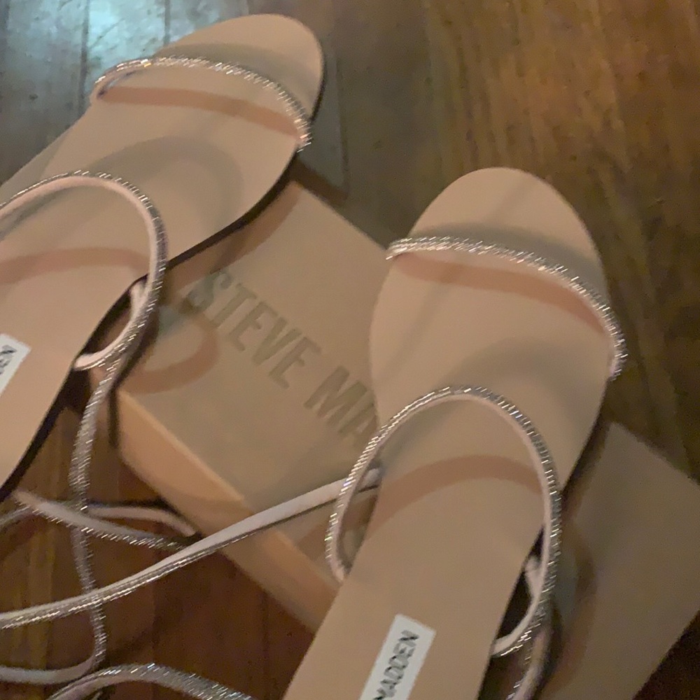 Steve Madden sandels